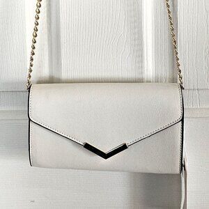 NWT Womens UrbanExpressions White Crossbody Cellphone Purse Bag